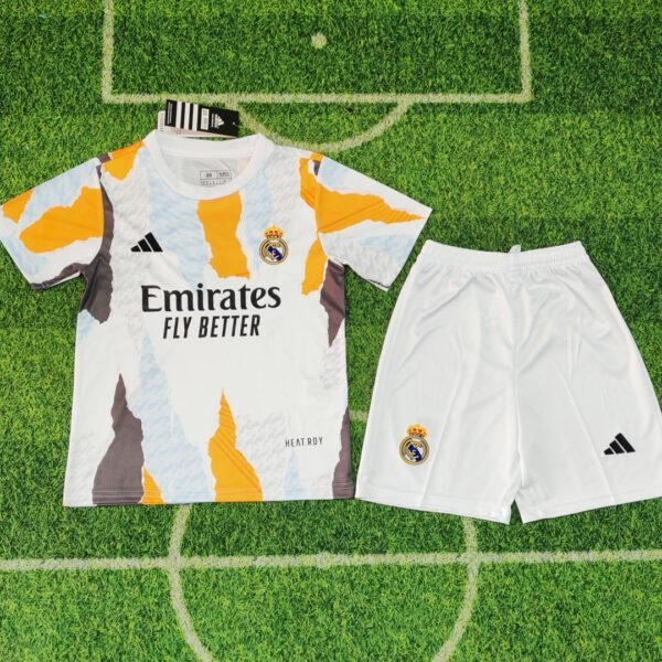 Kid's Real Madrid Pre-Match Kit 2024/25 - Image 4