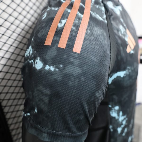 Player Version Bayern Munich Away Jersey 2024/25 - Image 5