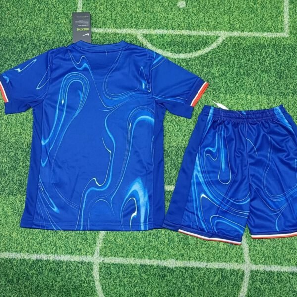 Kid's Chelsea Home Jersey+Shorts 2024/25 - Image 4