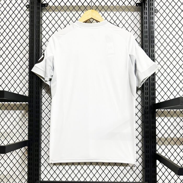 Real Madrid Home Jersey 2025/26 - Image 4